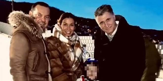 Ana Gruica objavila je fotografiju na kojoj pozira sa suprugom Boranom, sinom Maratom i bivšim partnerom Hrvojem Šalkovićem.