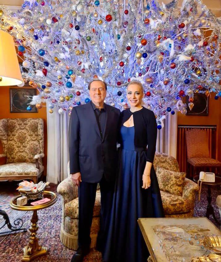 Silvio Berlusconi se hvali svojom vezom s 54 godine mlađom Martom Fascinom.