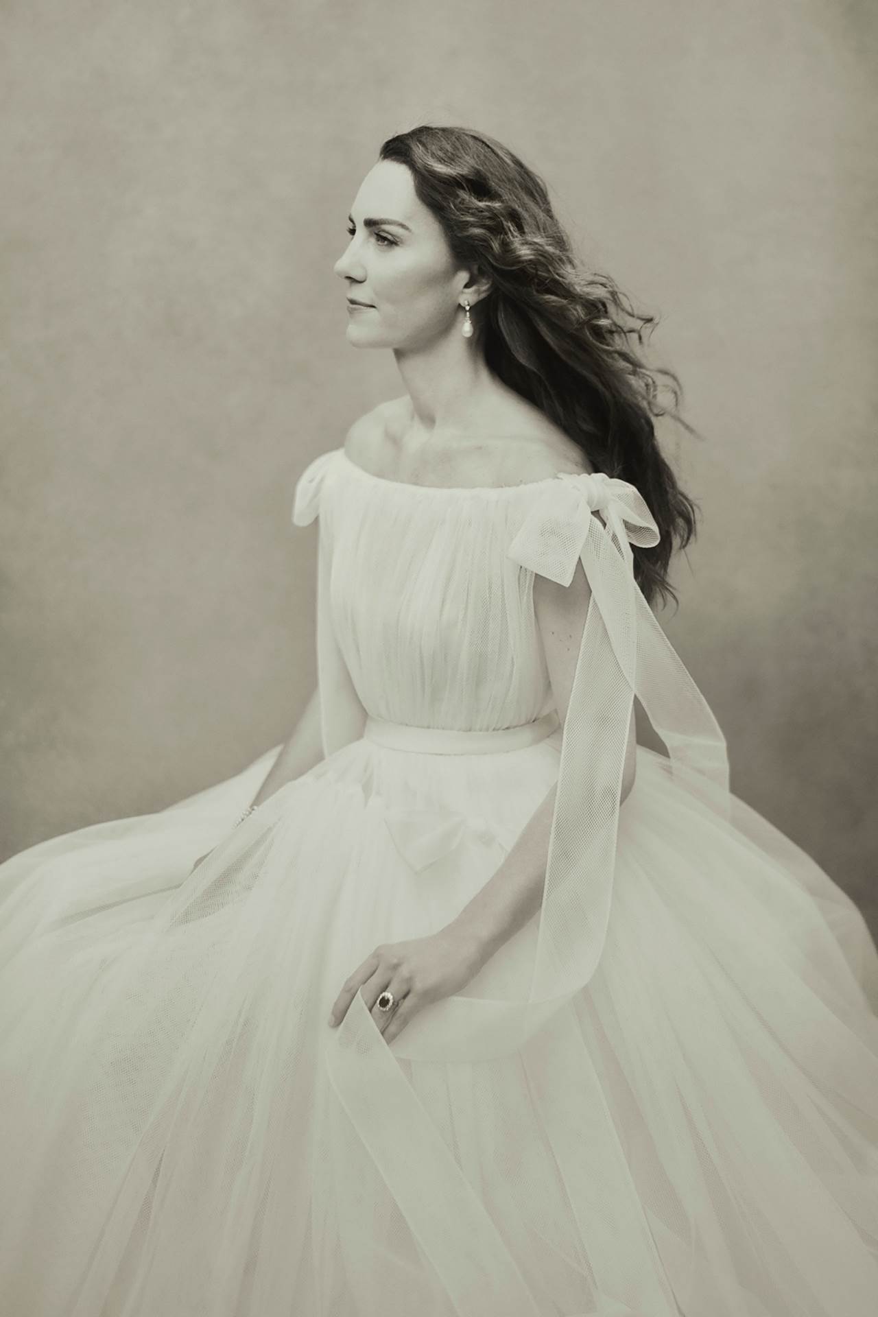 Kate Middleton nosi haljinu inspiriranu novom kolekcijom Alexandera McQueena
