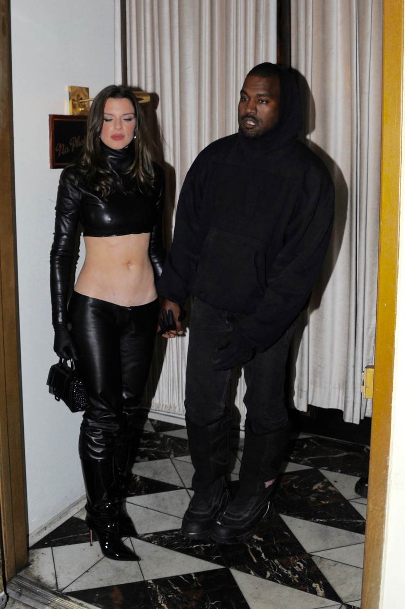 Julia Fox u kožnom outfitu na večeri s Kanye Westom