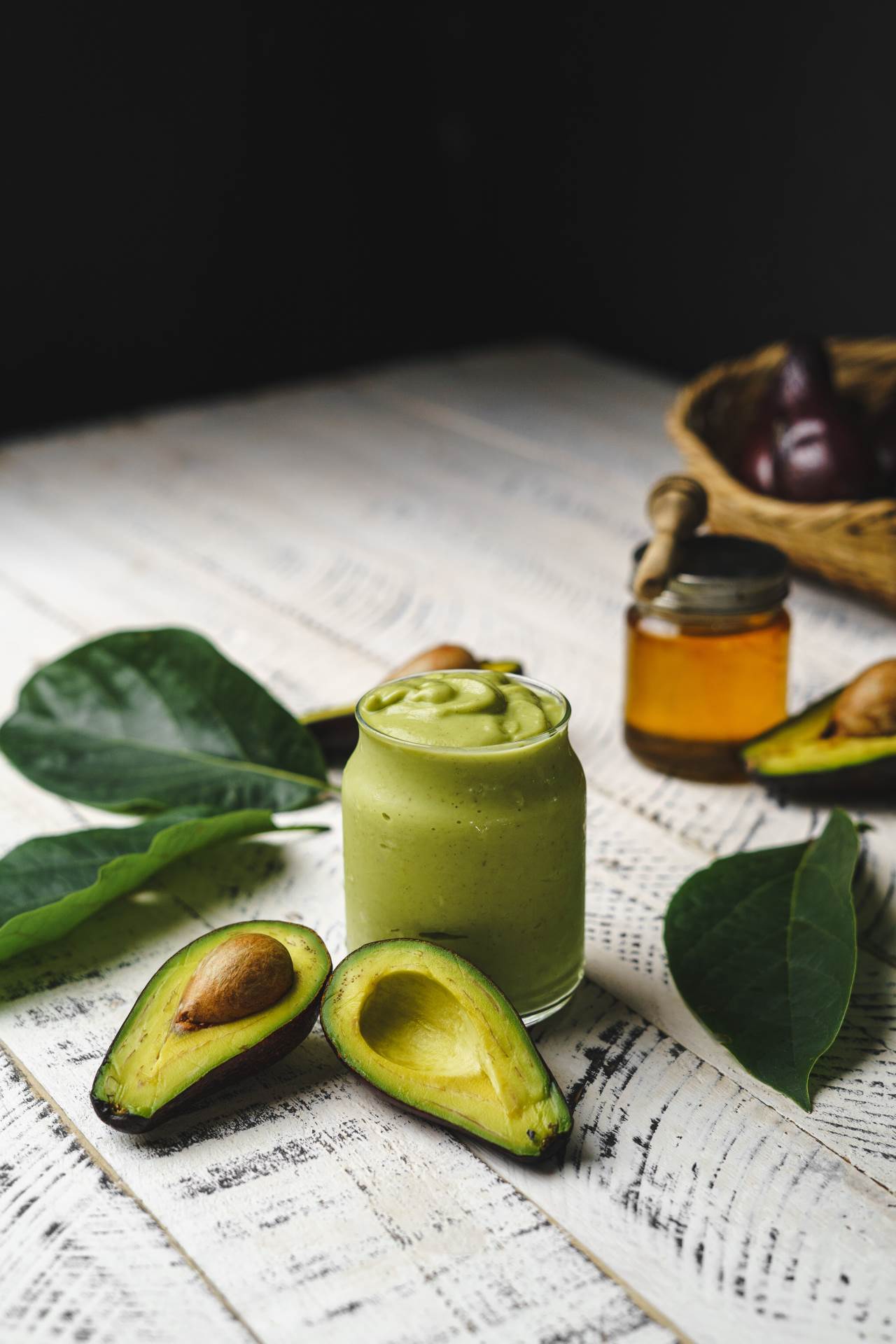 Stručnjaci avokado smatraju vrhunskom namirnicom za zdravlje mozga zbog visokog udjela omega-3 kiselina i vitamina E