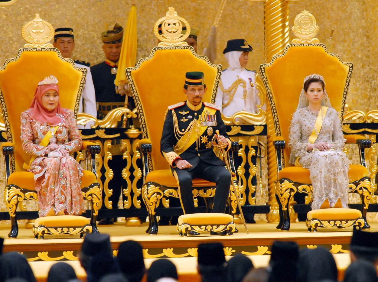 Brunejski sultan Hassanal Bolkiah ženio se tri puta