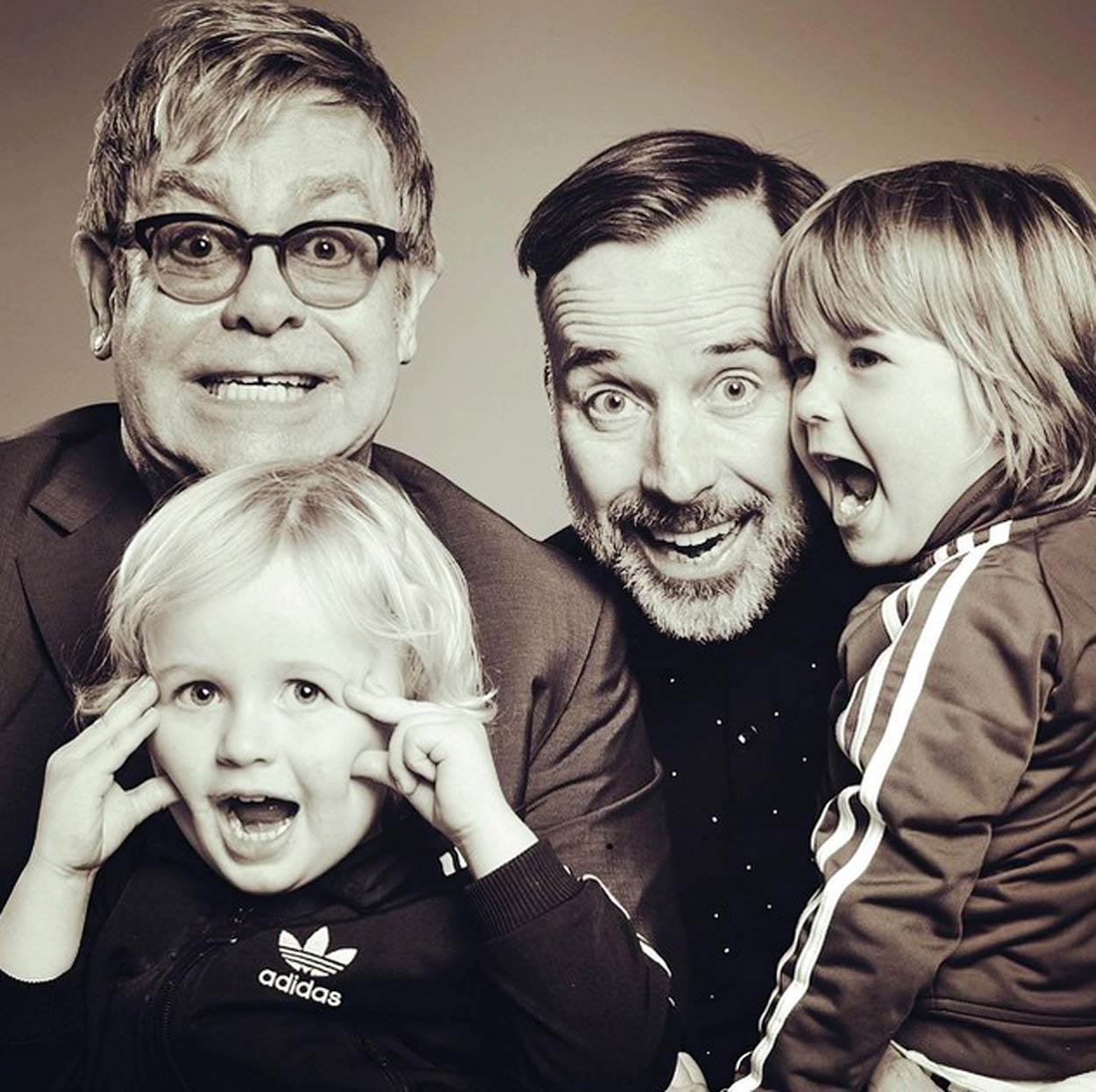 Elton John i David Furnish su dobili sinove pomoću surogat-majke
