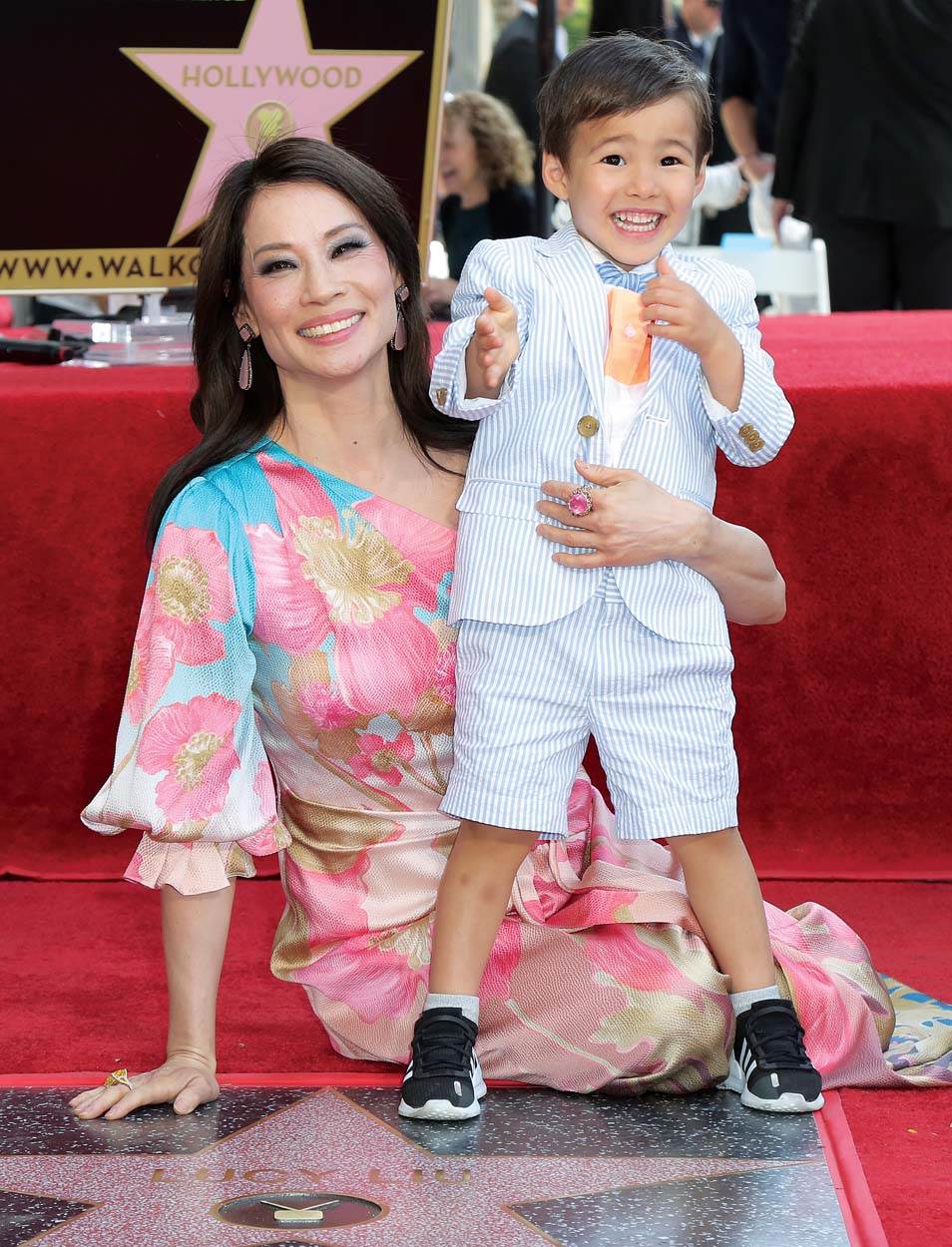 Lucy Liu dobila je sina putem surogata