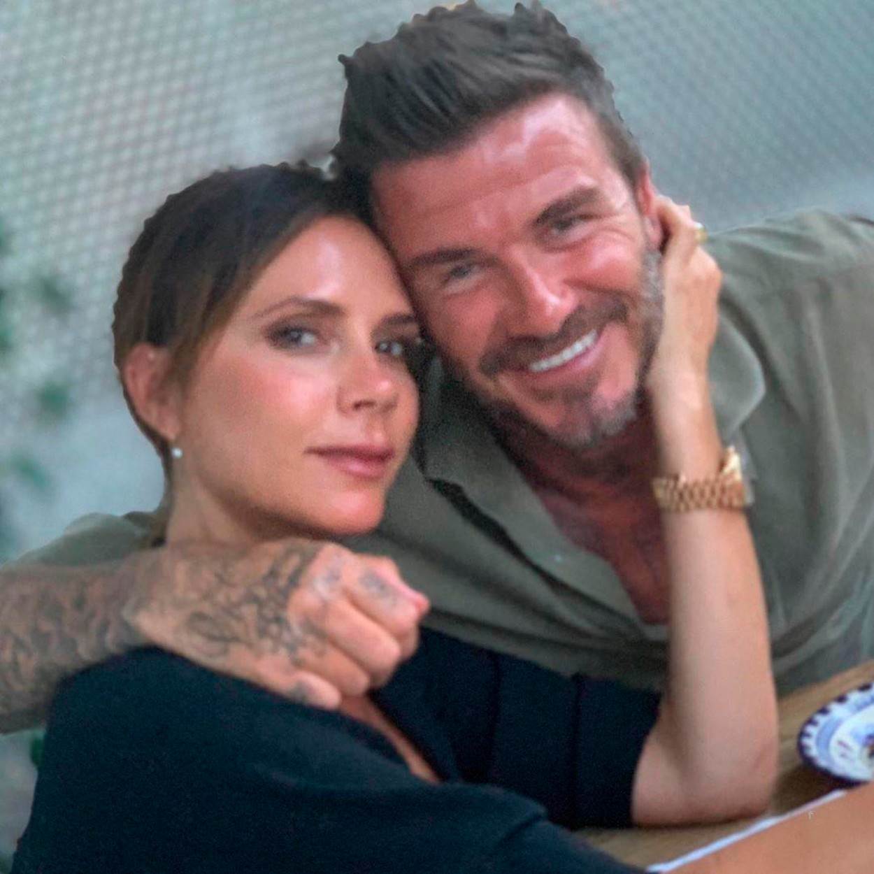 Trudna Victoria Beckham udarila je Davida Beckhama zbog optužbi o prevari