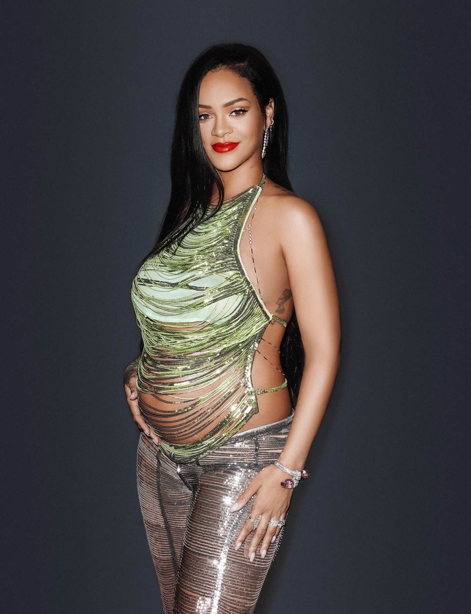 Rihanna u party izdanju na Fenty Skin događaju