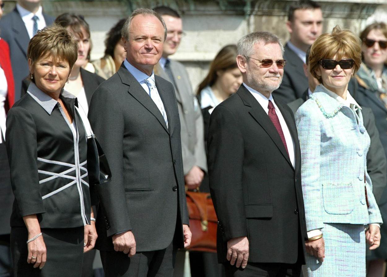 Ivici Račanu pri obnašanju premijerske dužnosti je bila velika podrška supruga Dijana Pleština