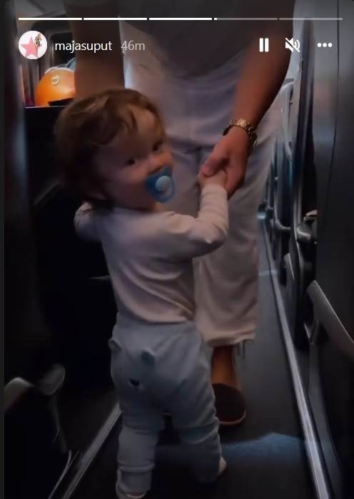 Bloom je u avionu učio hodati