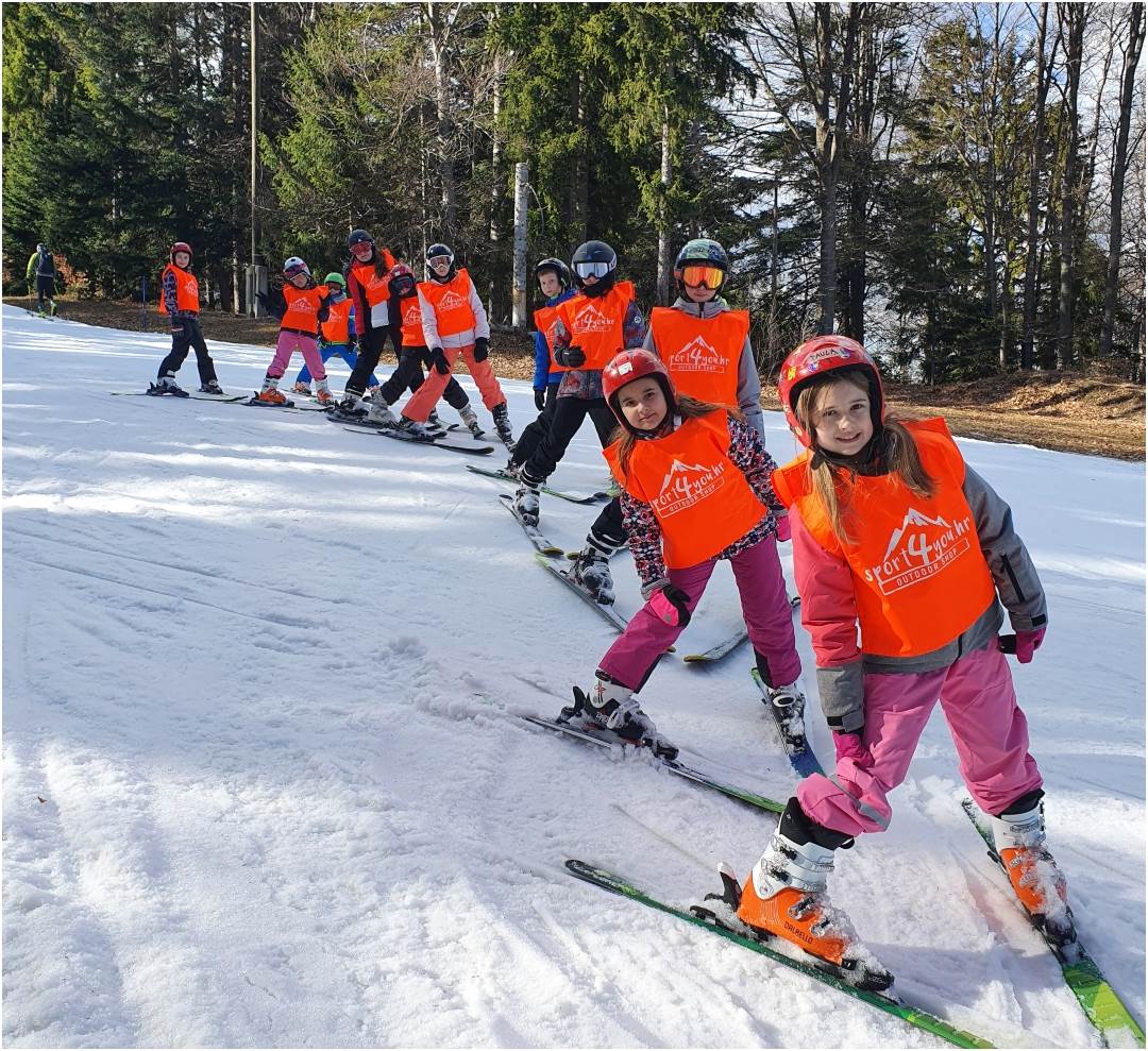 leteće dadilje i djeca u školi skijanja