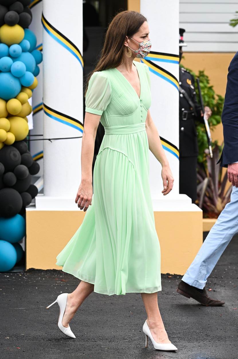 Kate Middleton u tanga haljini