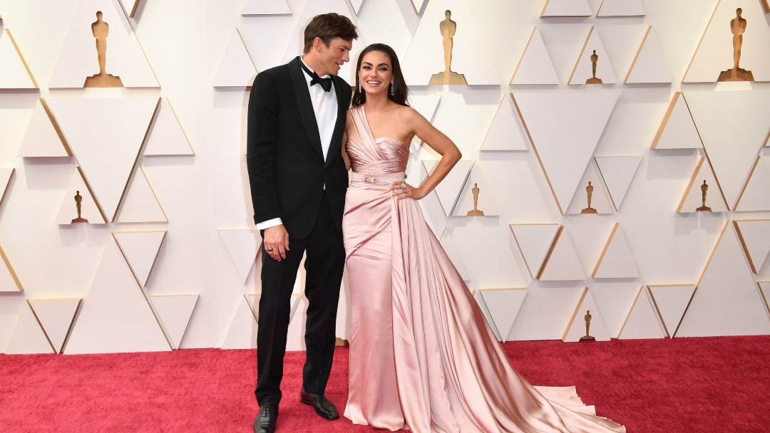 Ashton Kutcher i Mila Kunis na 94. dodjeli Oscara
