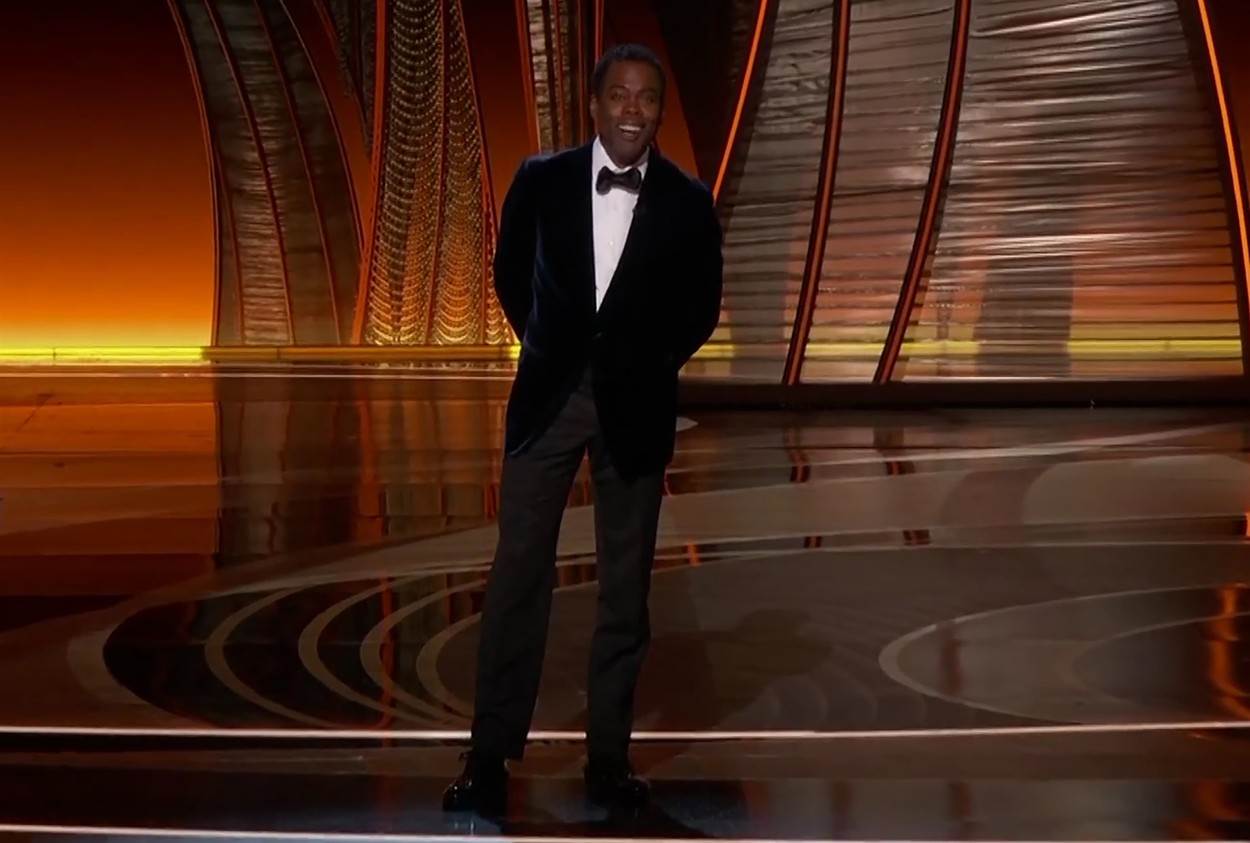 Chris Rock je odradio profesionalno vođenje programa Oscara nakon šamara Willa Smitha