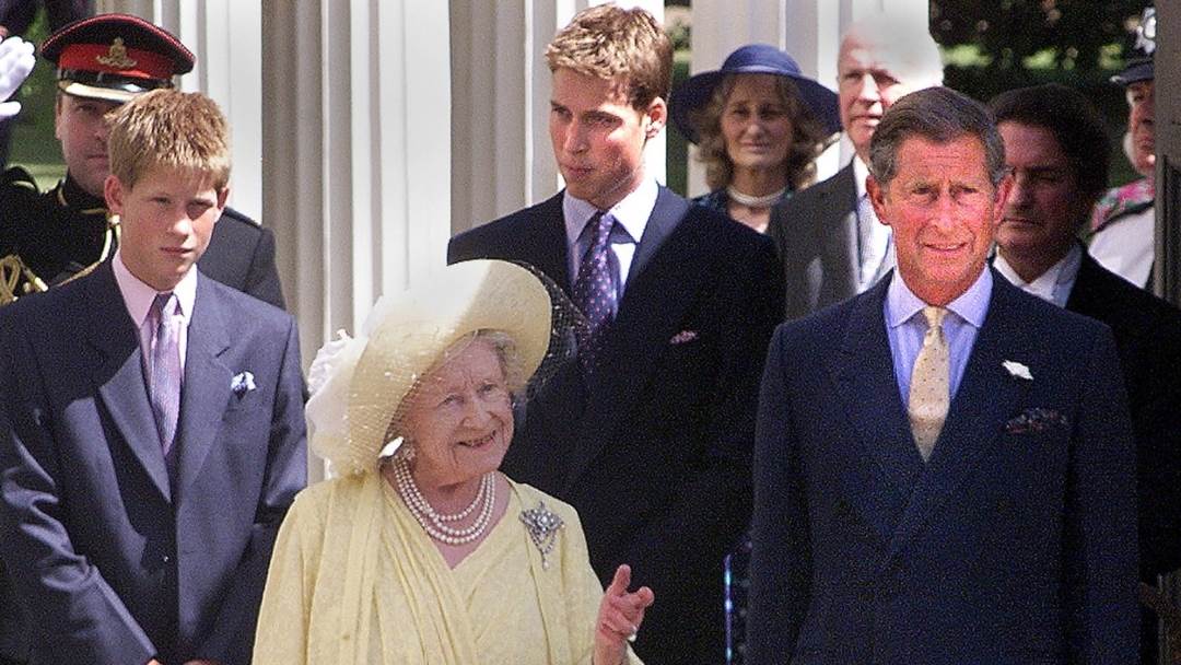 Kraljica Elizabeta I. i prinčevi Charles, William i Harry imaju narušene odnose