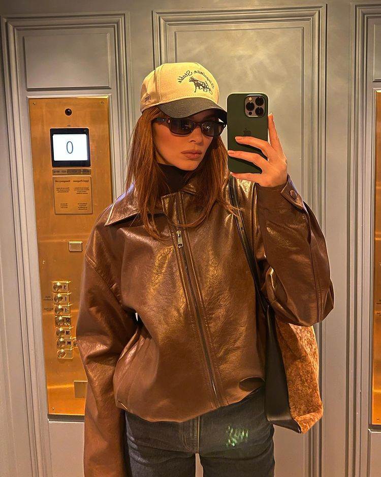 Kendall Jenner u kožnoj jakni
