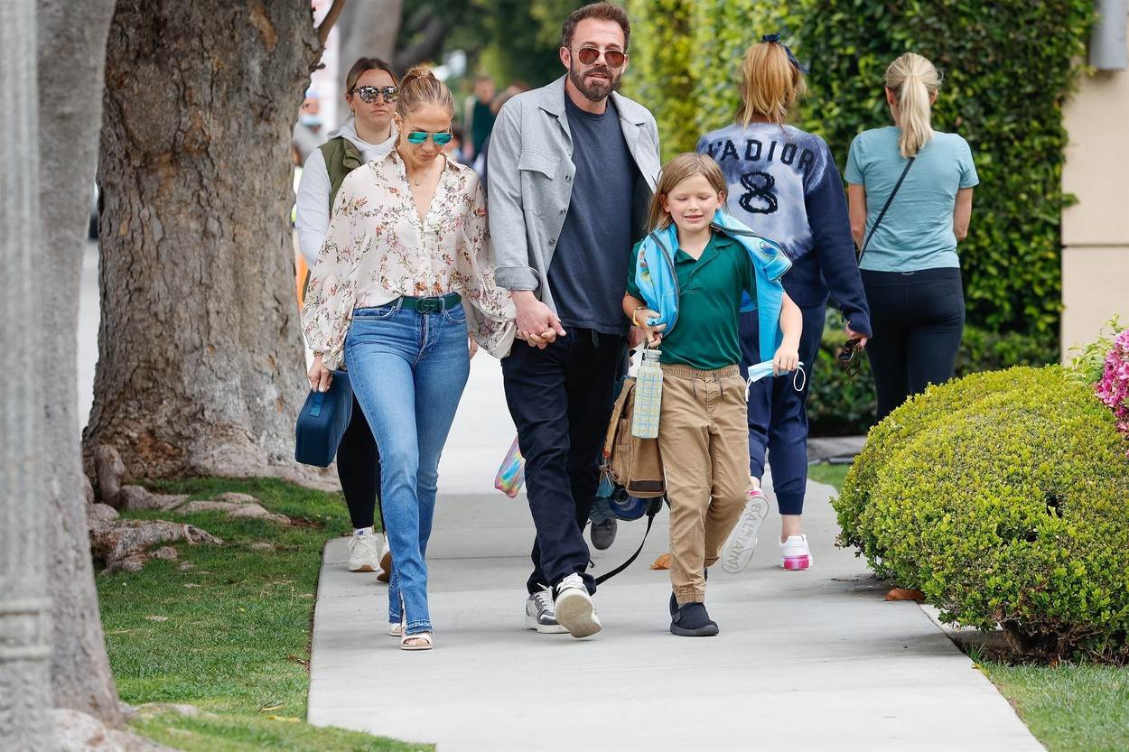 Ben Affleck i Jennifer Lopez pokupili su njegovog sina Samuela iz škole