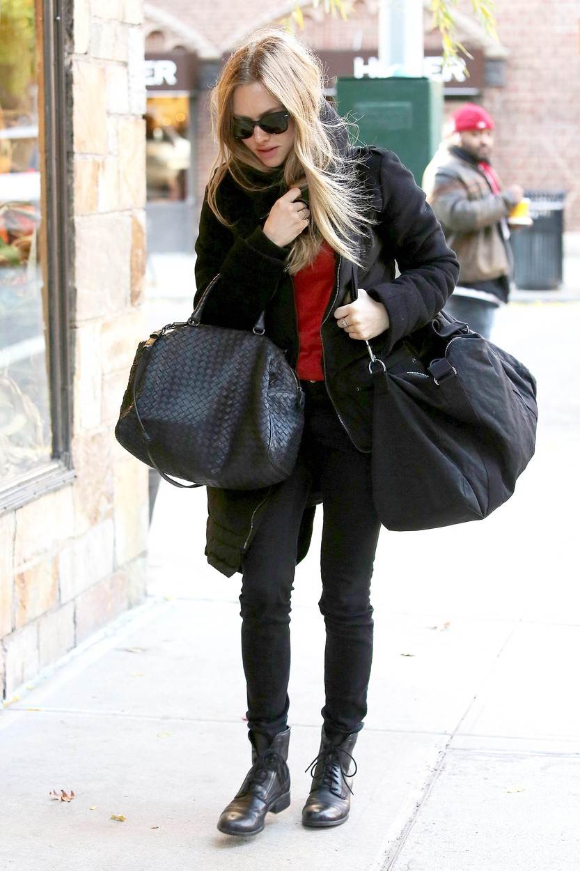 Amanda Seyfried nosila je Bottega Veneta torbu.