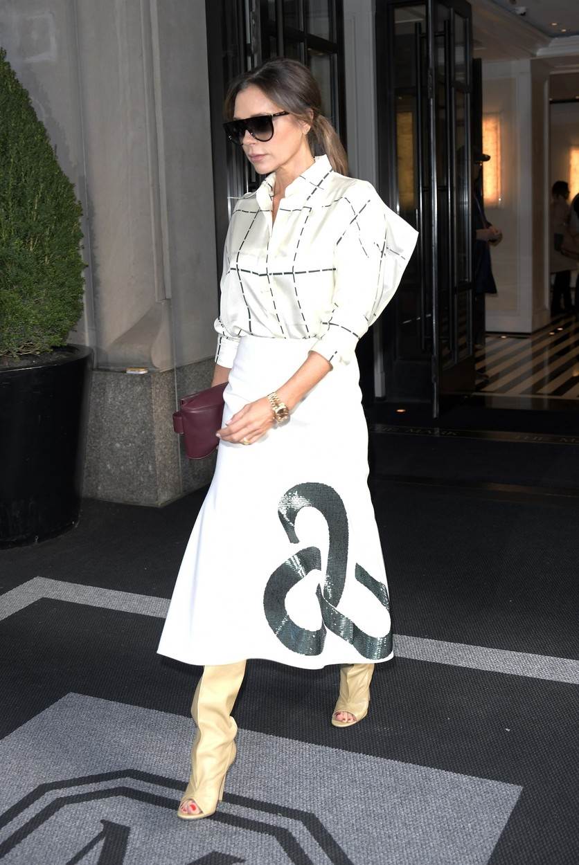 Victoria Beckham voli nositi maxi suknje i kombinirati ih s jednostavnim komadima