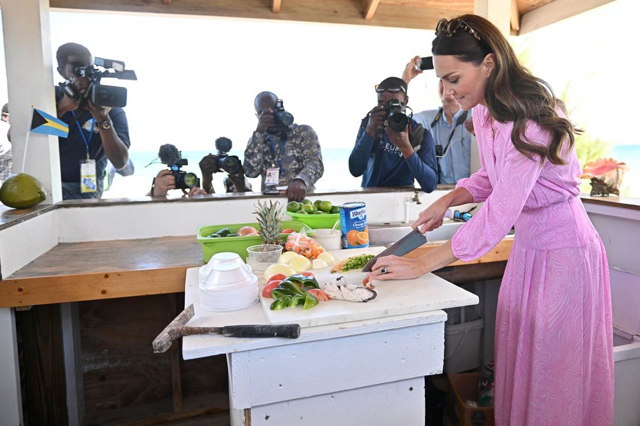 Kate Middleton ne smije jesti češnjak u blizinu kraljice