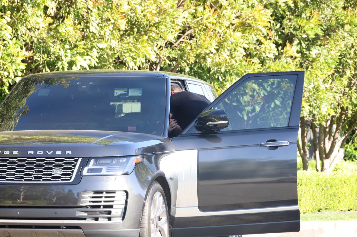 Ben Affleck i Jennifer Lopez izmjenjivali su nježnosti u autu