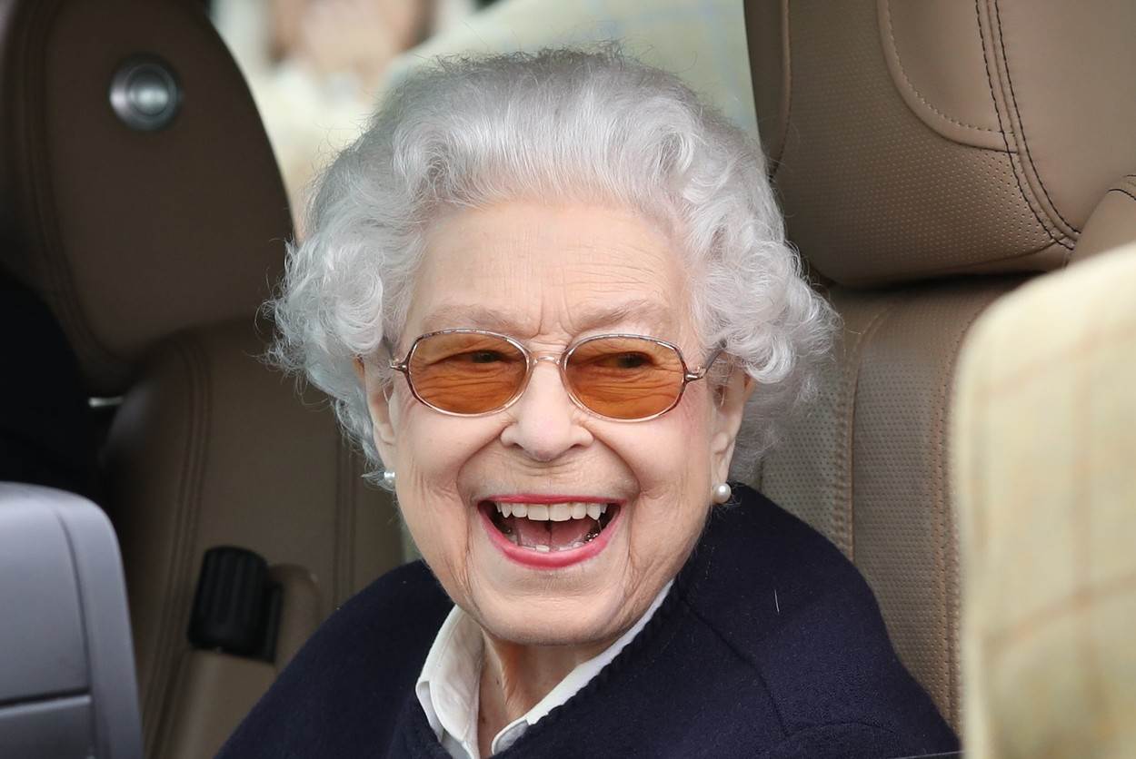 Kraljica Elizabeta se na svoj rođendan provozala po svom imanju u Sandringhamu