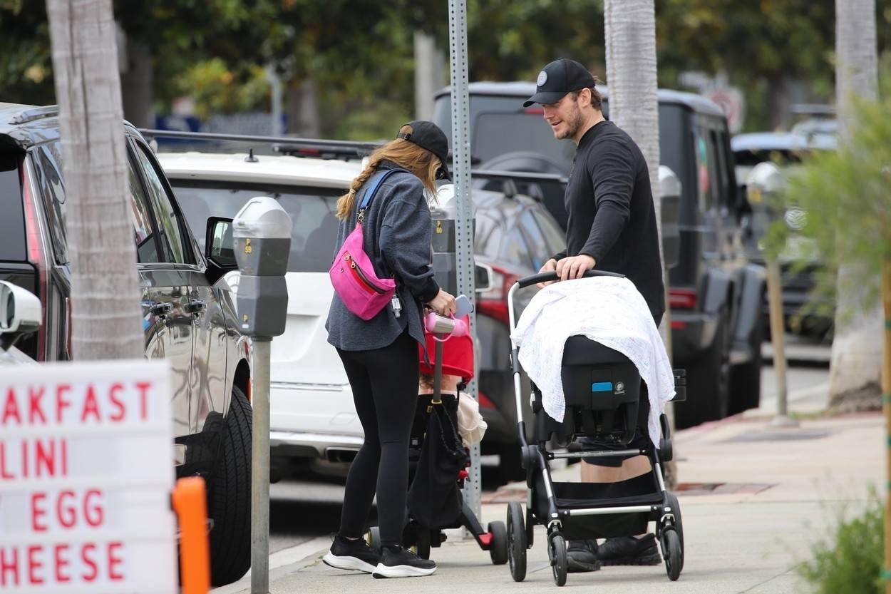 Chris Pratt i Katherine Schwarzenegger prvi put u javnosti s novorođenom kćeri