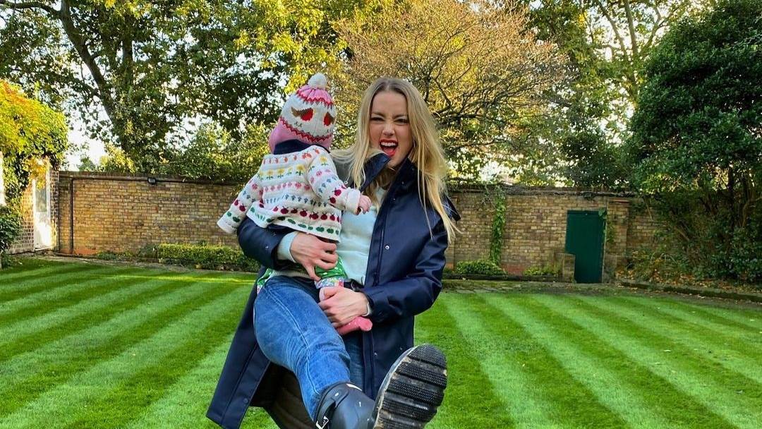 Amber Heard ima dijete