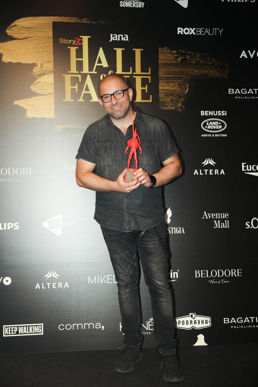 Kiki Rahimovski preuzeo je nagradu koja je dodijeljena posthumno njegovom ocu Akiju Rahimovskom