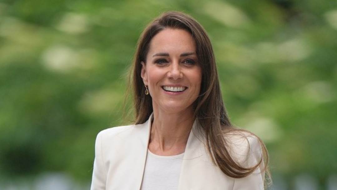 Kate Middleton nosila je sako koji košta 300 kuna.jpg