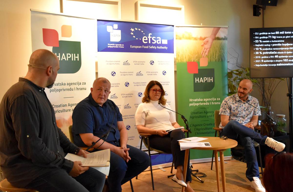 EU bira sigrnu hranu_panelisti Tomislav Kiš, Darja Sokolić i Melkior Bašić te moderator Domagoj Jakopović_1.JPG