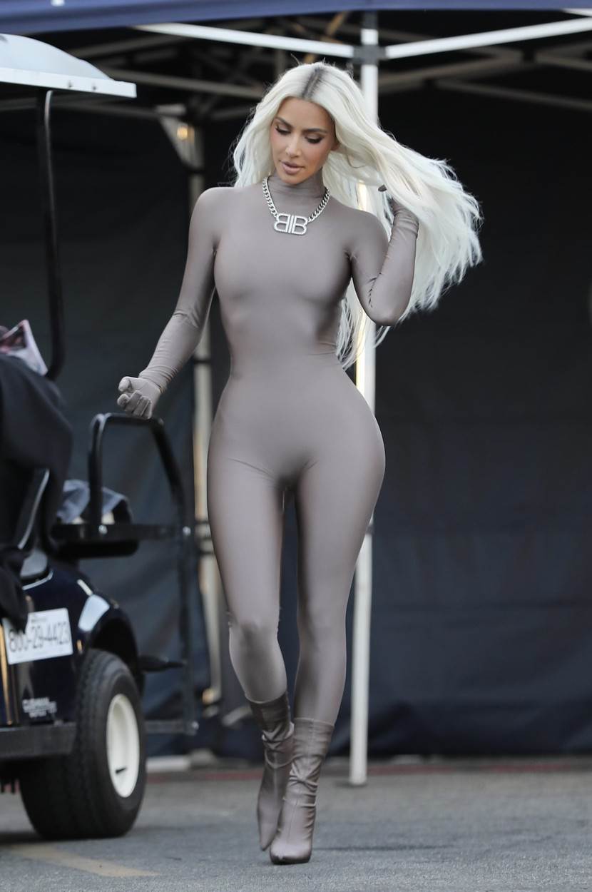 Kim Kardashian je drastično smršavila