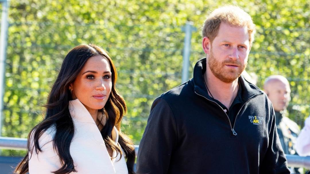 Meghan Markle i princ Harry zahladili su odnose s kraljevskom obitelj zbog Netflix serije