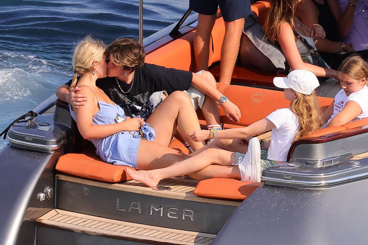 Cruz Beckham i Tana Holding prepustili se nježnostima na odmoru u Italiji