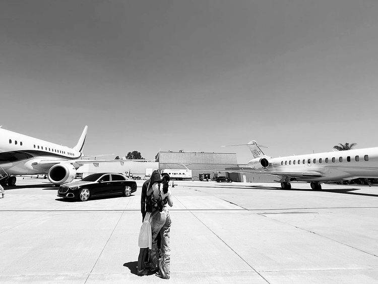 Kylie Jenner i Travis Scott imaju privatne avione