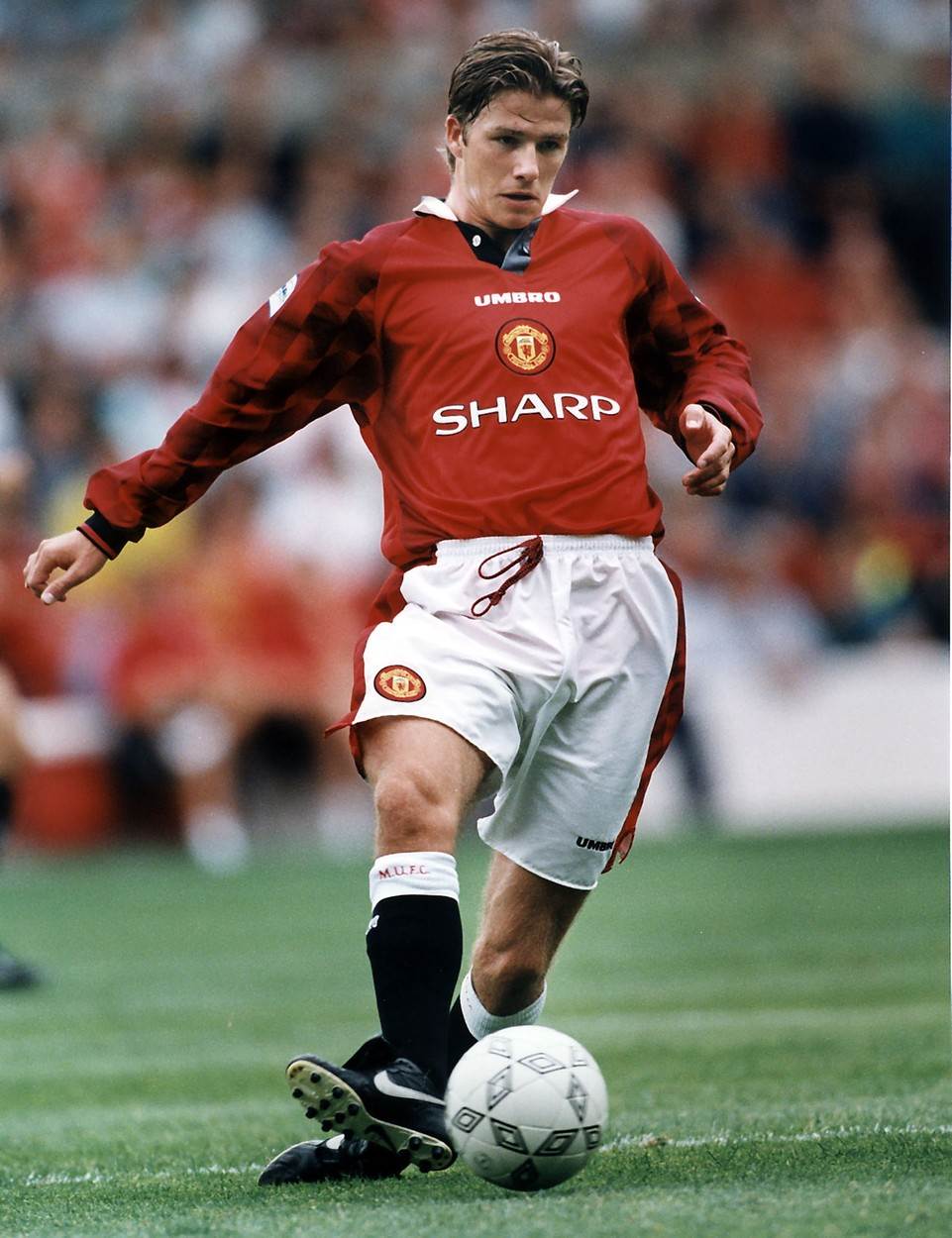 David Beckham je do 23. godine postao nogometna zvijezda