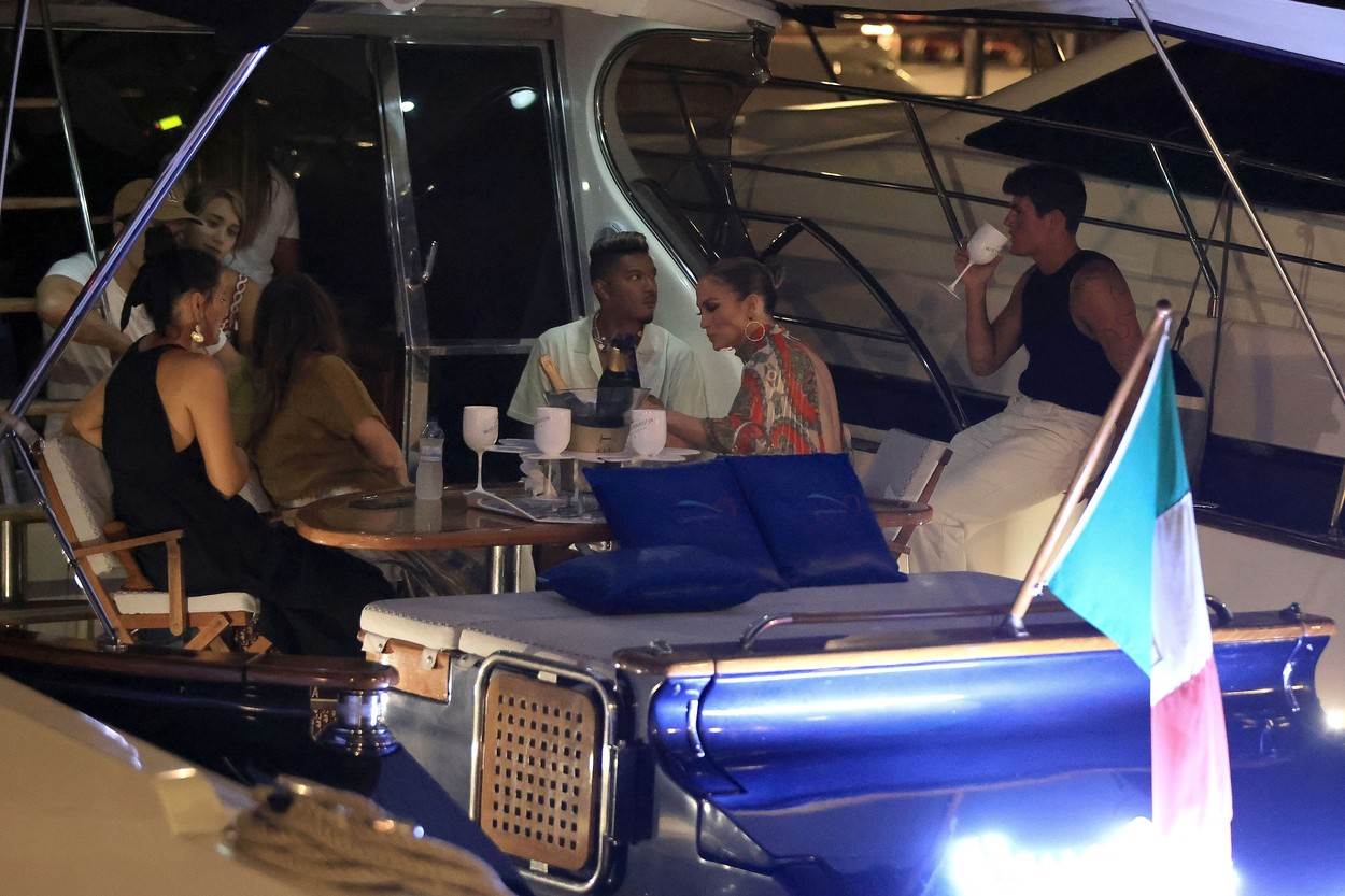 Jennifer Lopez, Caylee Cowan i Casey Affleck na druženju u Italiji