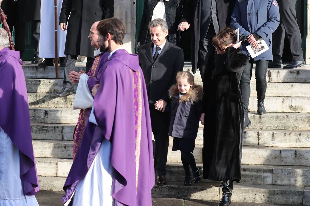 Carla Bruni i Nicolas Sarkozy s kćeri Giulijom