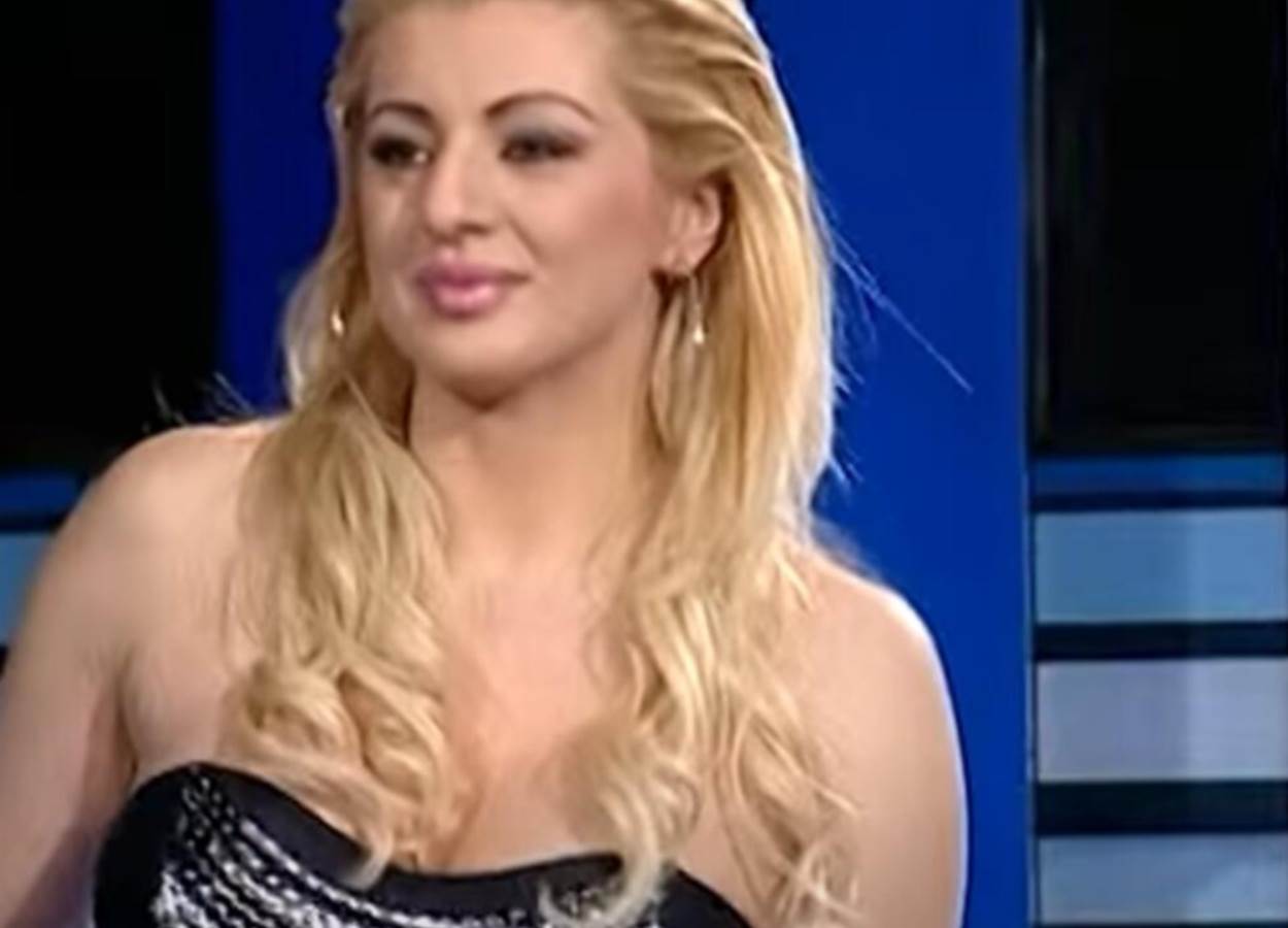 Alma Tucaković regionalna je pjevačica koja se 2014. povukla sa scene