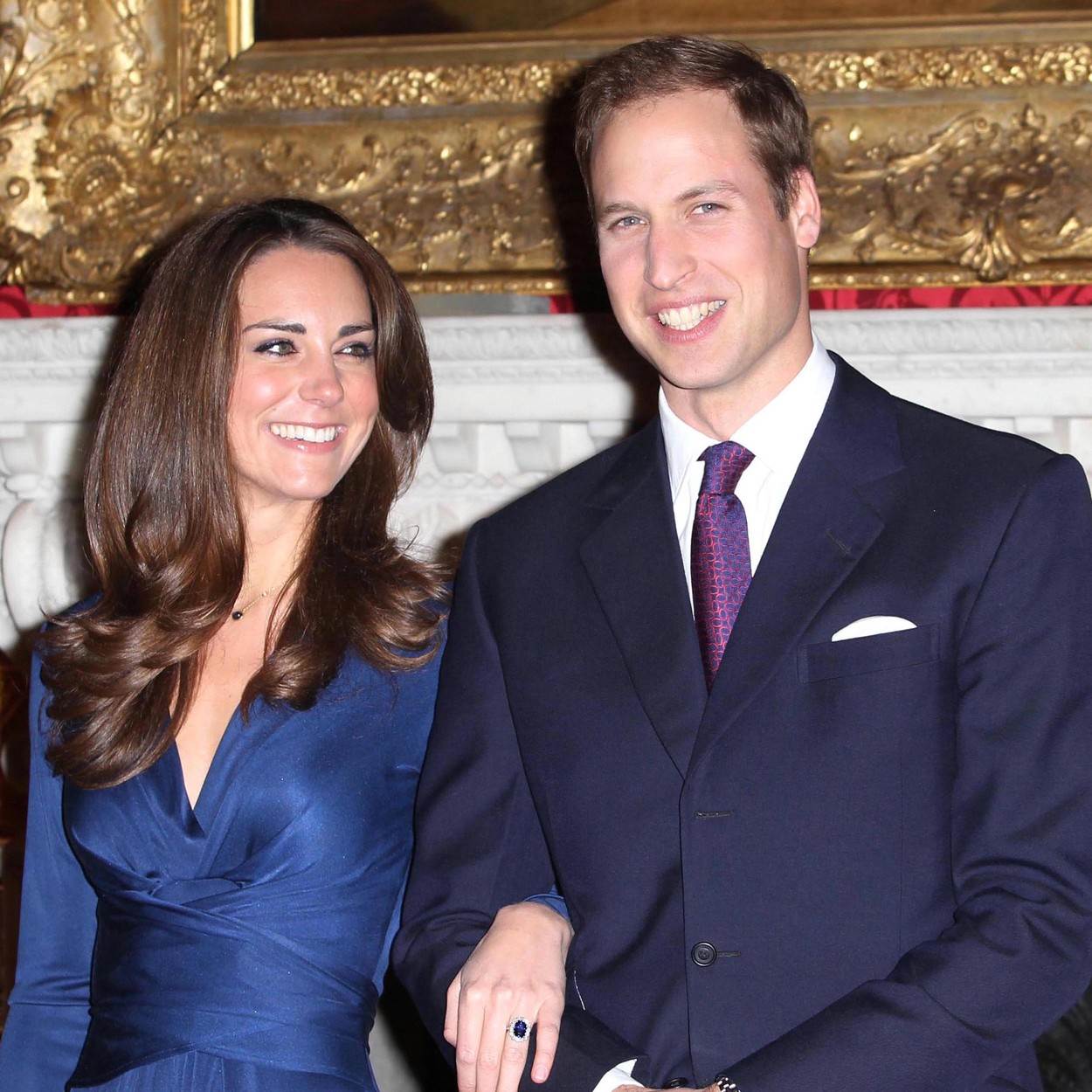 William je Kate Middleton zaprosio majčinim prstenom
