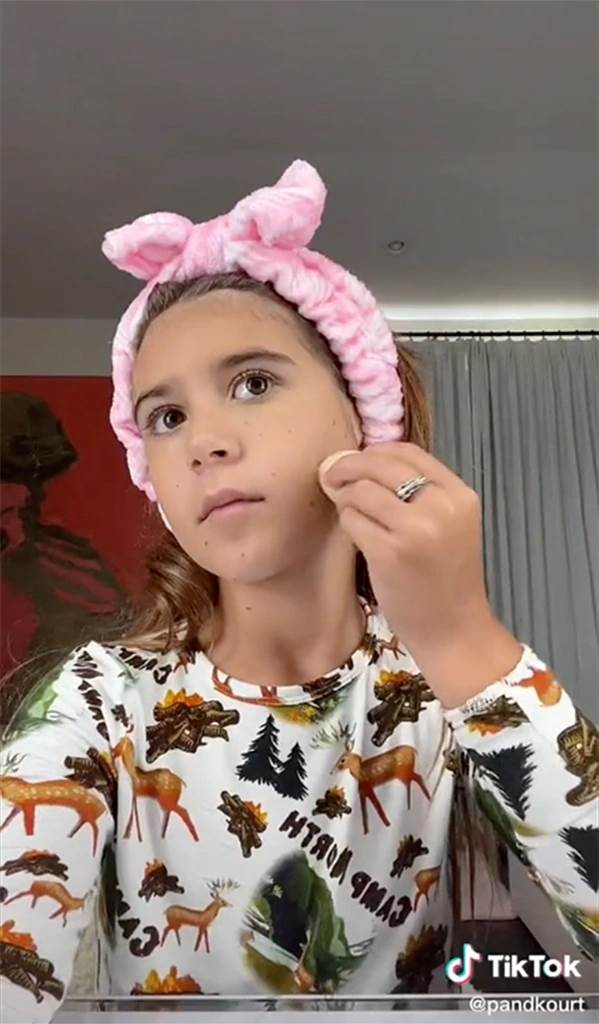 Penelope Disick objavila TikTok video na kojem se šminka