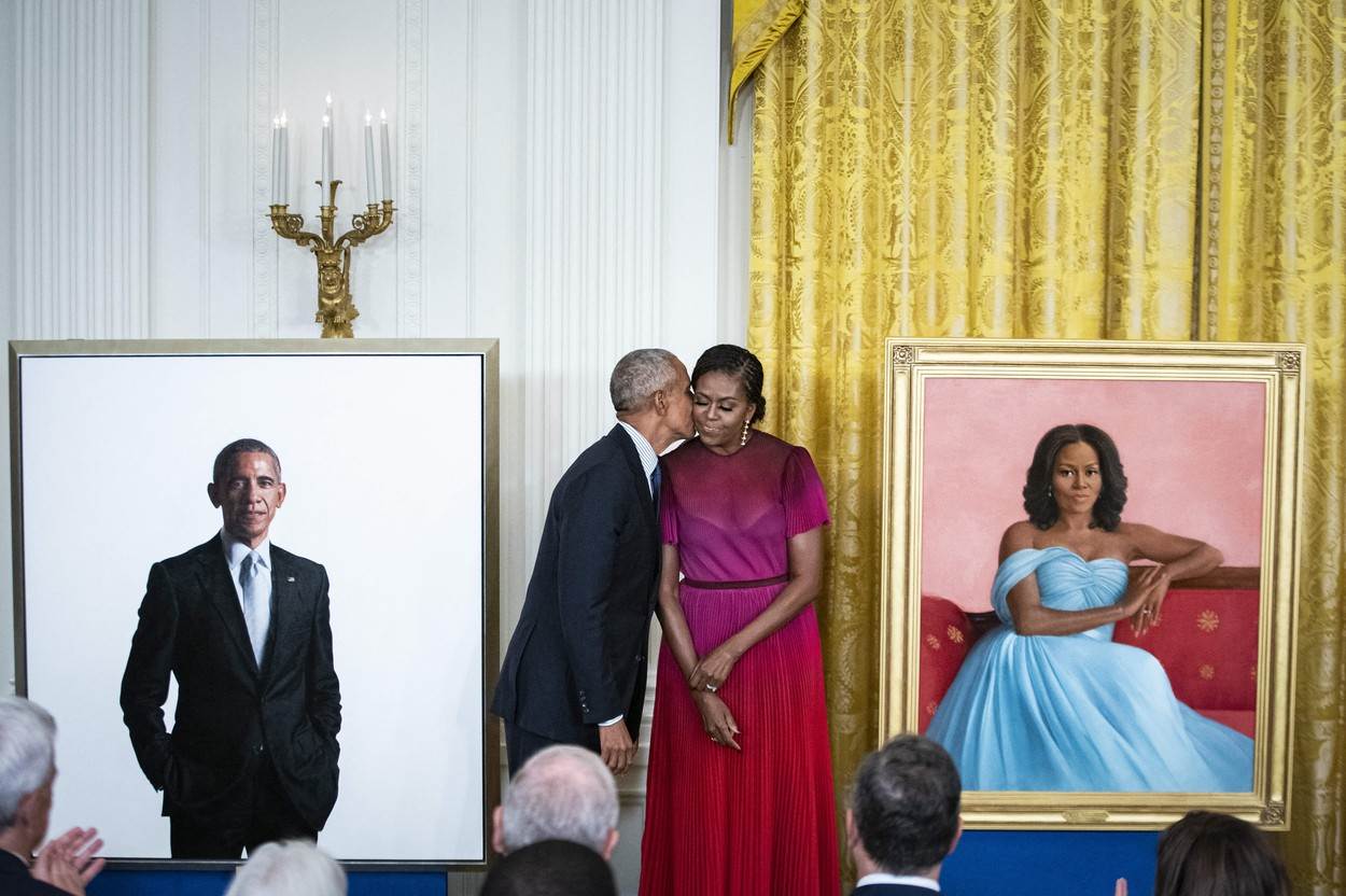 Michelle i Barack Obama na predstavljanju portreta u Bijeloj kući