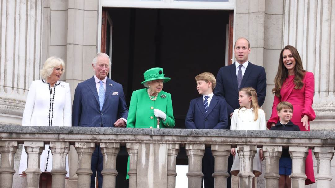 Djeca Kate Middleton i princa Williama praznike provode daleko od Windsora