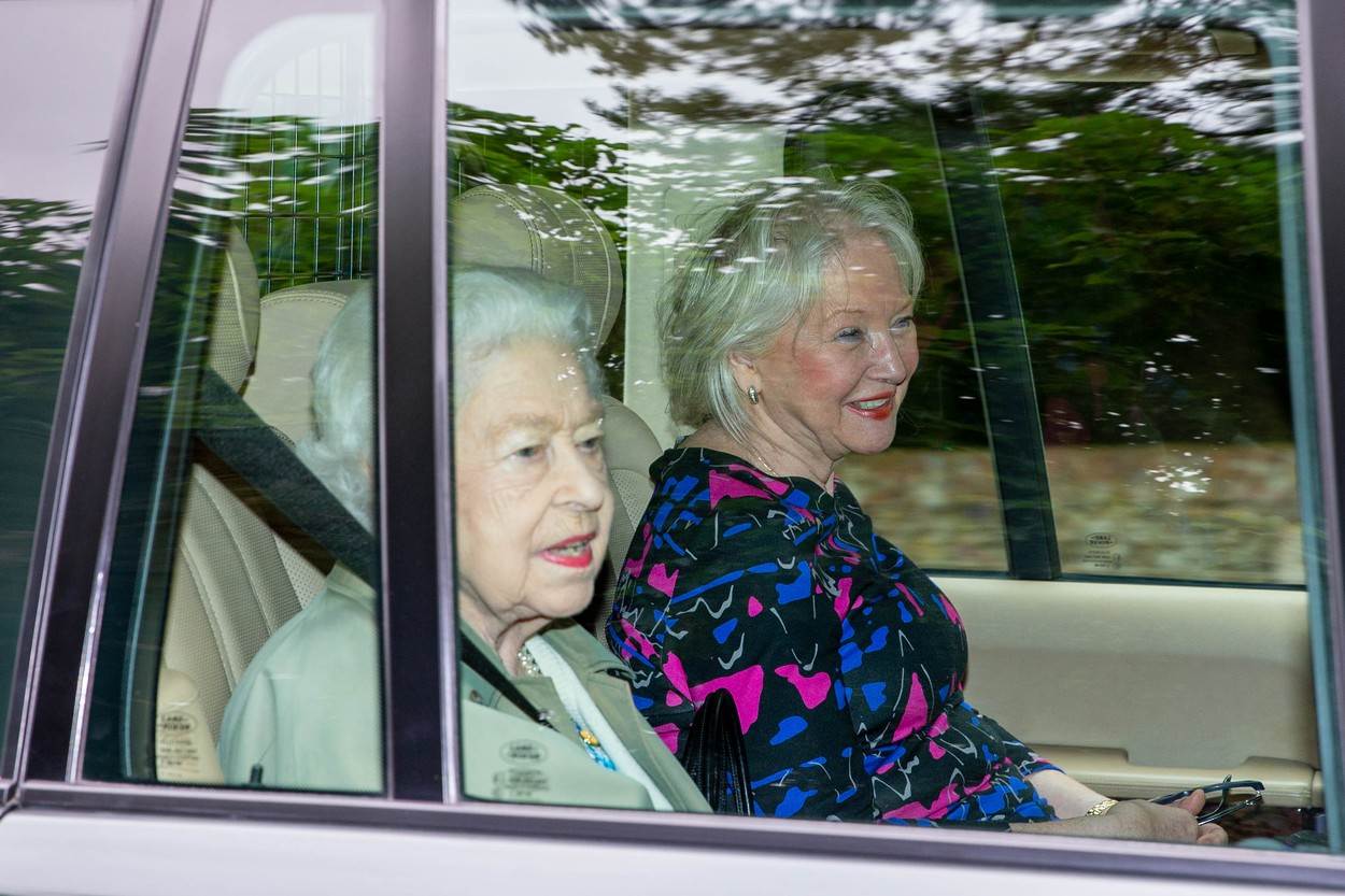 Kraljica Elizabeta II. i Angela Kelly su bile jako bliske