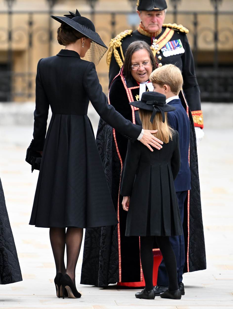 Princ George i princeza Charlotte bili su na sprovodu kraljice Elizabete II.