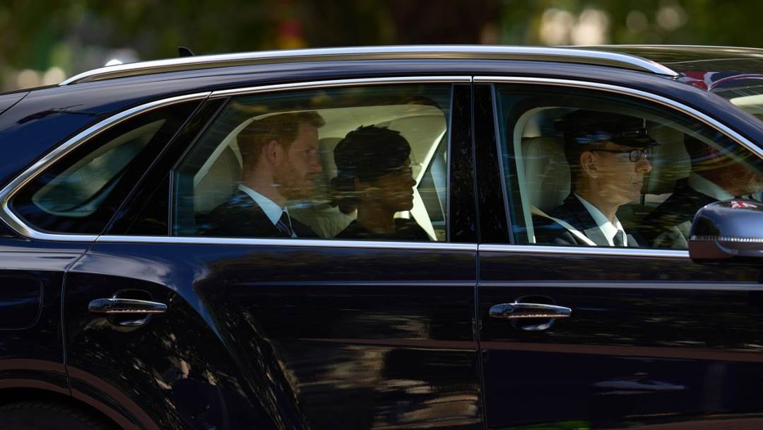 Princ Harry i Meghan Markle u SAD su se vratili podvijenih repova