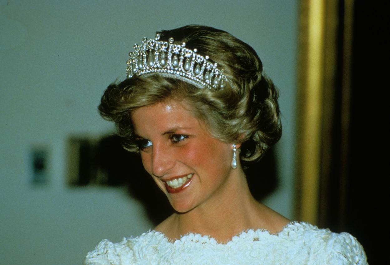 Kraljica Elizabeta htjela je da Diana postane kraljica