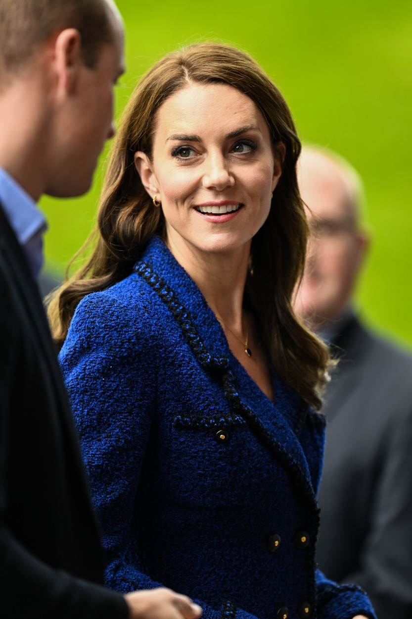Kate Middleton zaljubljeno gleda princa Williama