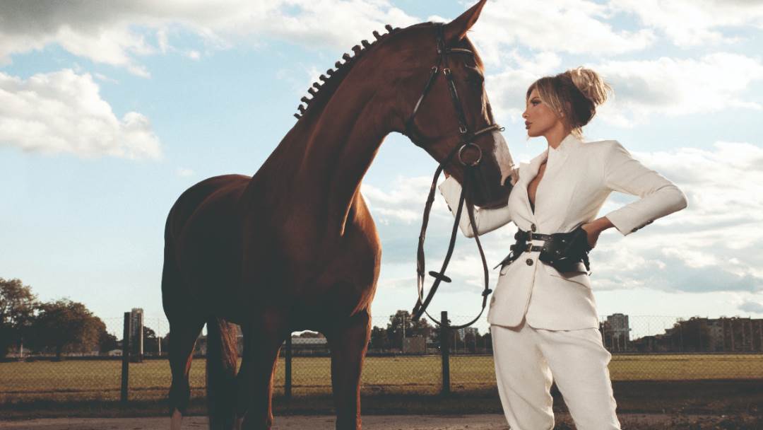 Kristina Zubac s konjem