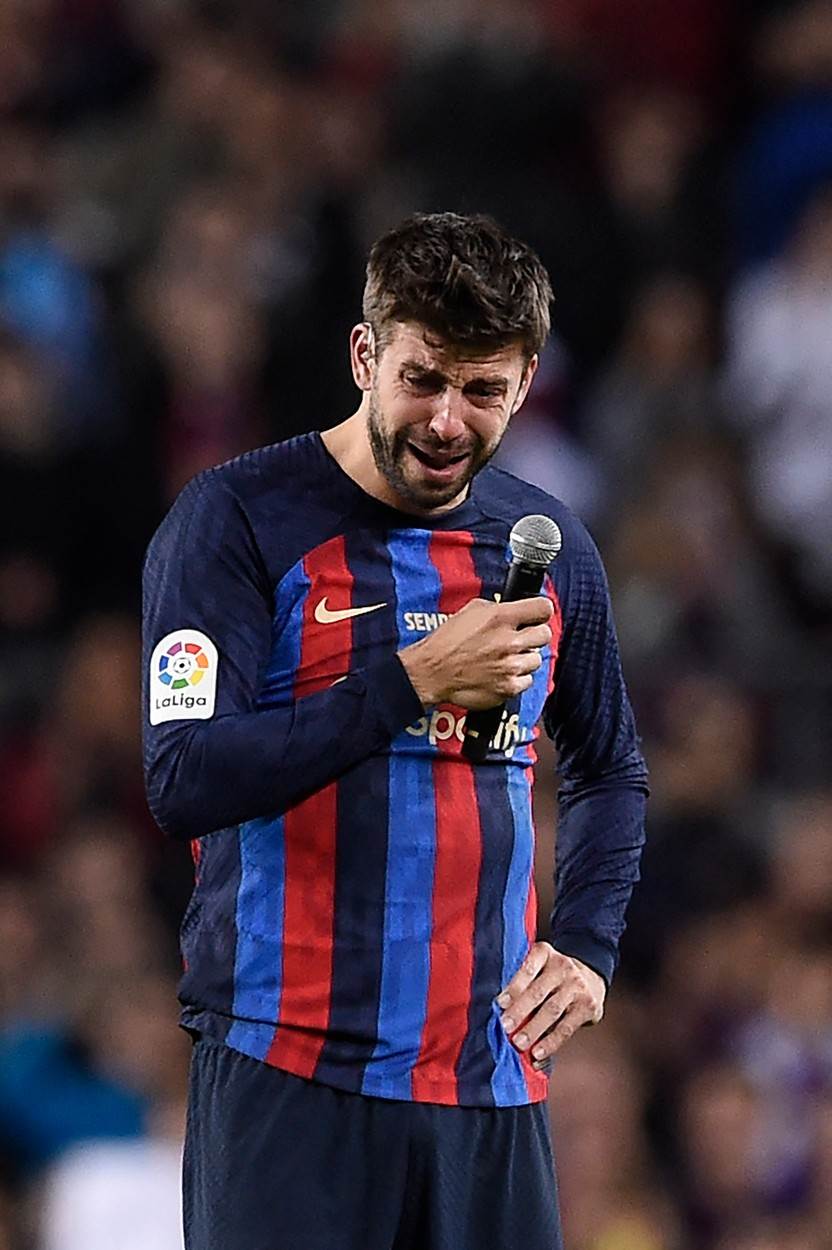 Gerard Pique se rasplakao u svom govoru tijekom oproštaja od Barcelone