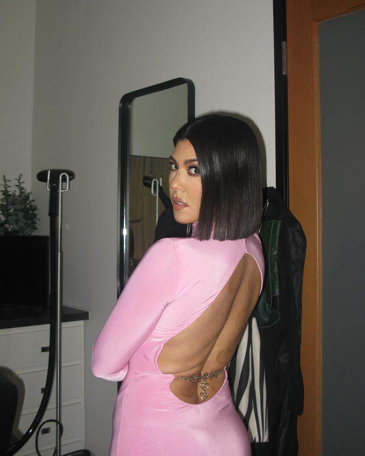 Kourtney Kardashian najčešće nosi ravnu bob frizuru