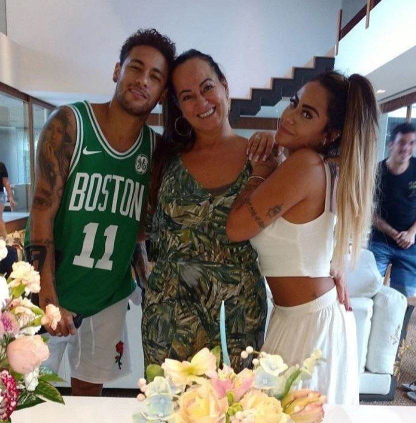 Neymar s majkom